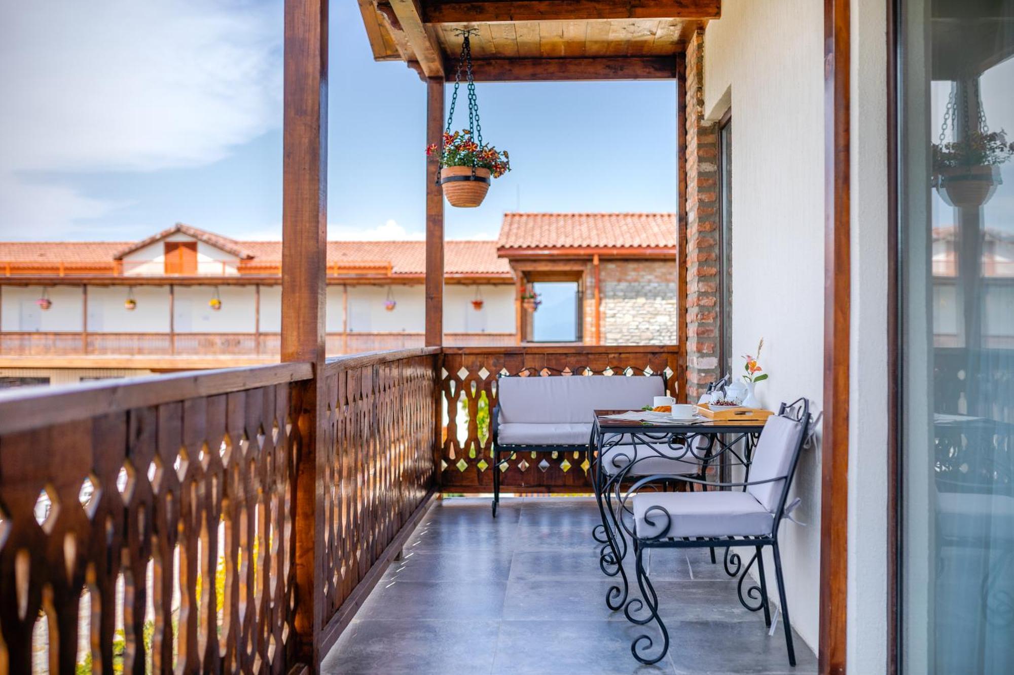 Chateau Mosmieri Hotel & Winery Telavi Room photo